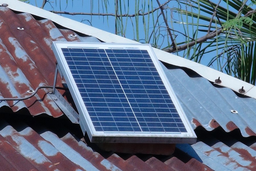 Letup in household solar panel use on higher costs