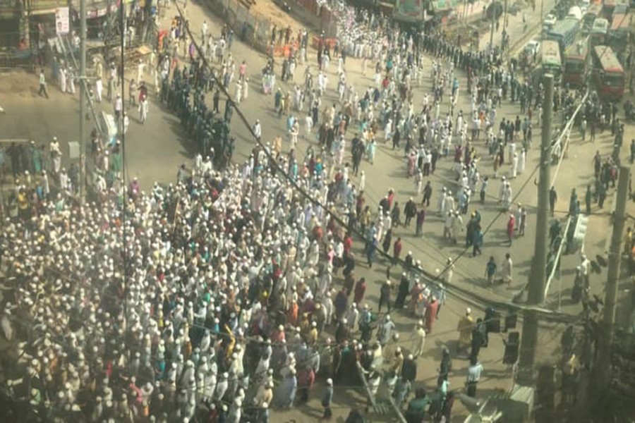 Thousands in Dhaka protest Delhi violence
