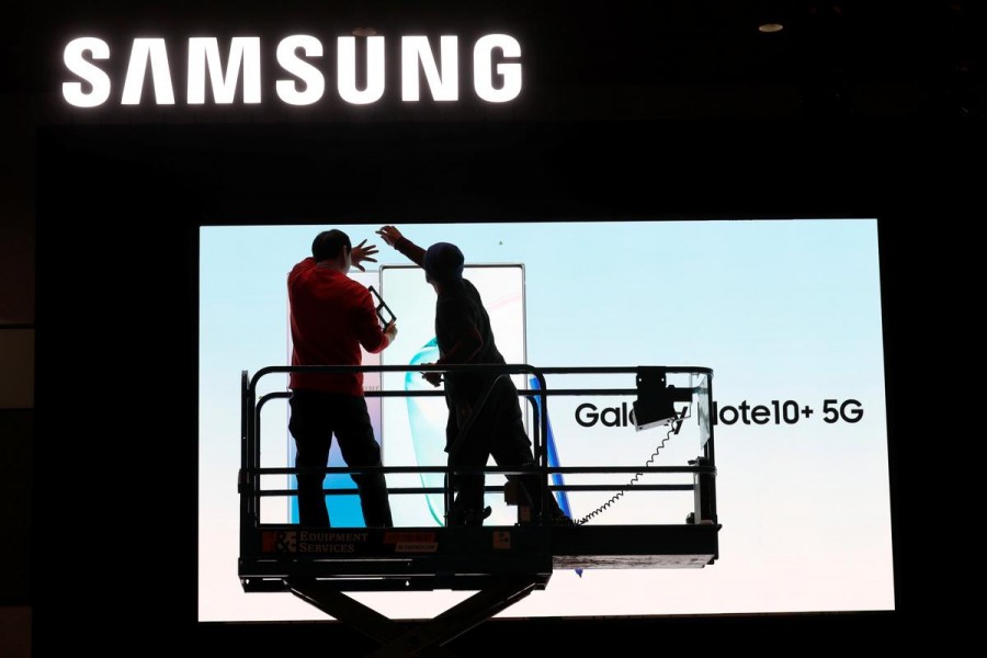 Samsung asks Vietnam not to quarantine 700 of its engineers