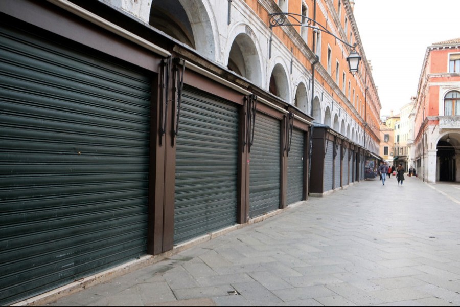 Shops are shuttered on an empty street in Venice on March 9, 2020 — Reuters photo