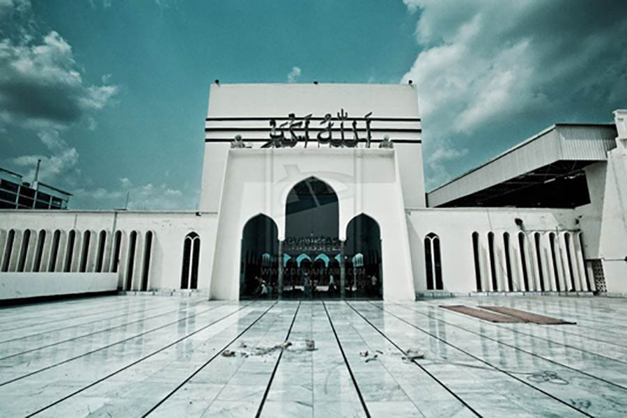 Imams urge devotees to remain alert about COVID-19