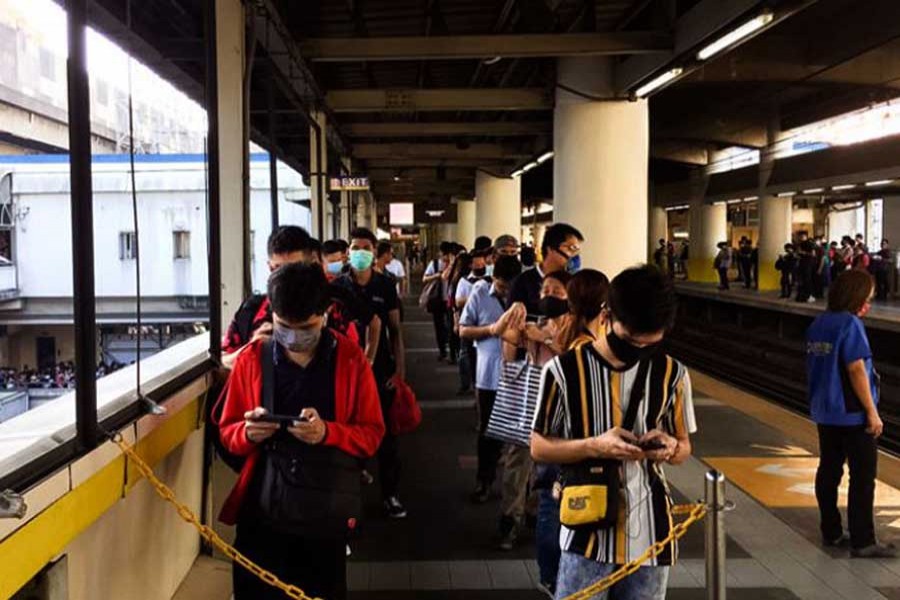 Curfew to be imposed in Manila to contain virus spread