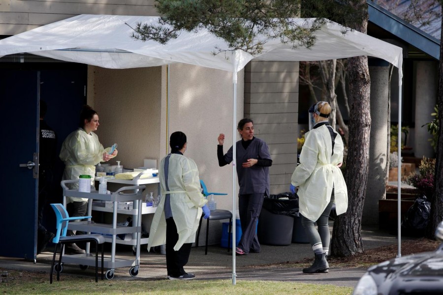 Medical staff prepare for assessing people for novel coronavirus disease (COVID-19) at the public Victoria Health Unit in Victoria, British Columbia, Canada March 17, 2020. REUTERS/Kevin Light