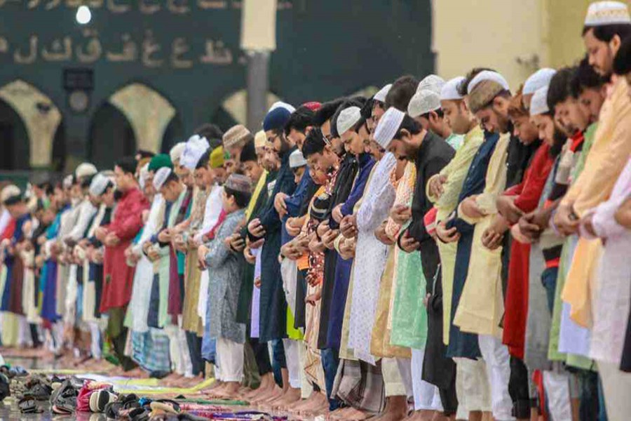 Offer only Farz of Jum’a prayers at mosque: Govt