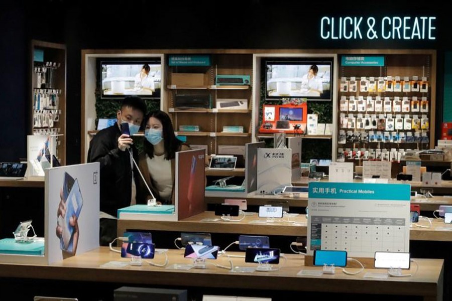 Global smartphone sales fell 14pc in February   