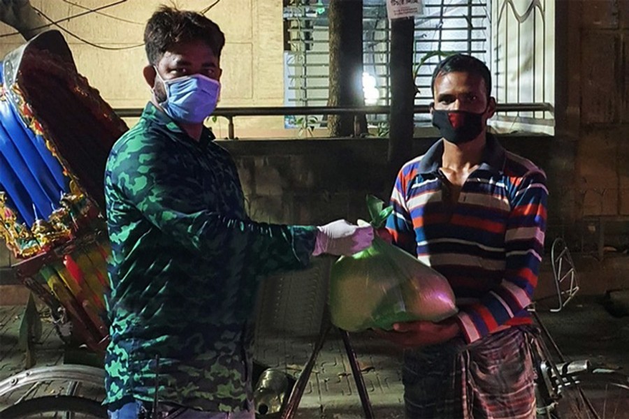 Police aid low-income people amid virus restrictions