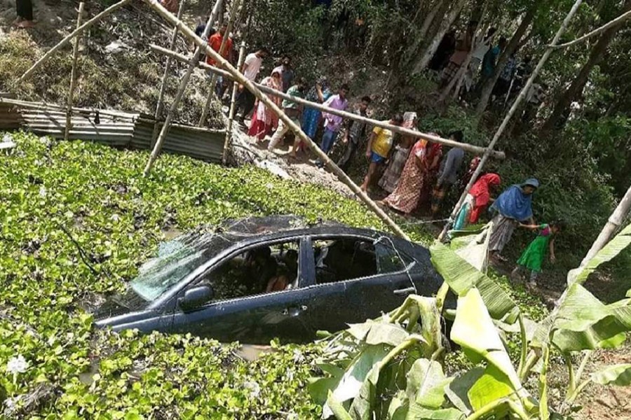Couple among three die as car falls into canal in Cumilla