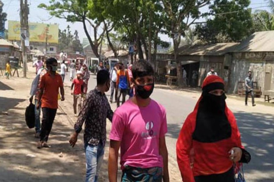 Police to bar flow of people in and out of Dhaka: IGP