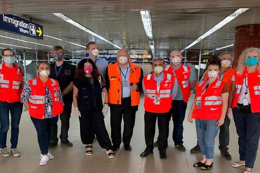 Over 100 Europeans leave Dhaka for home
