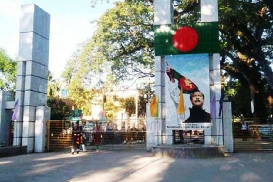 57 stranded Bangladeshis return through Benapole