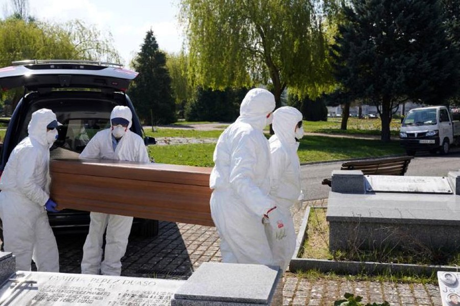 Global COVID-19 deaths hit 150,000