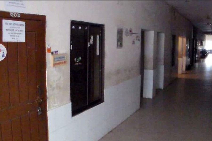 Fleeing coronavirus patient nabbed in Chandpur