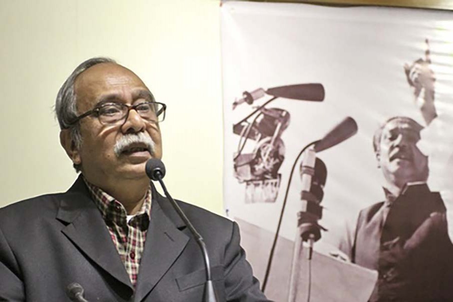 Professor Muntassir Mamoon diagnosed with COVID-19