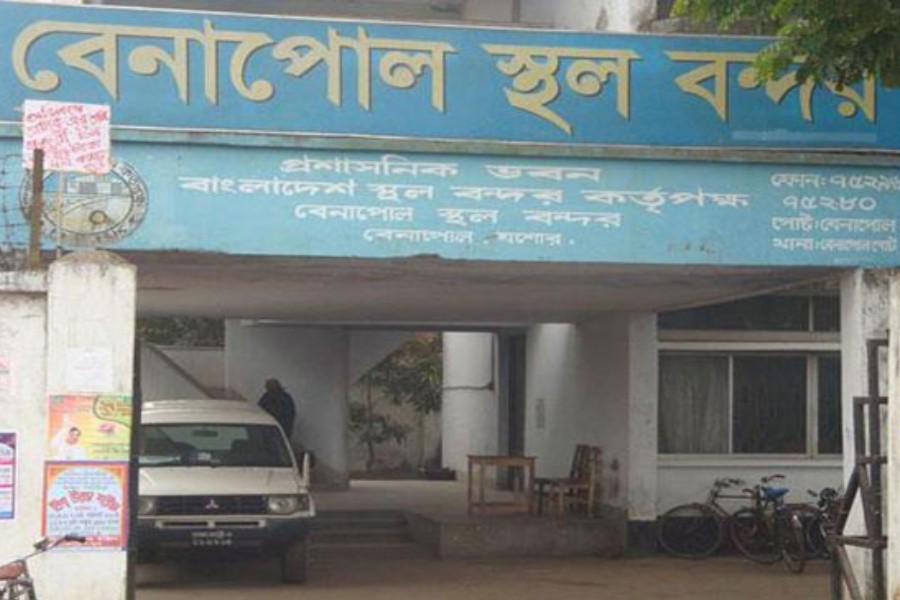 Trade suspended through Benapole port