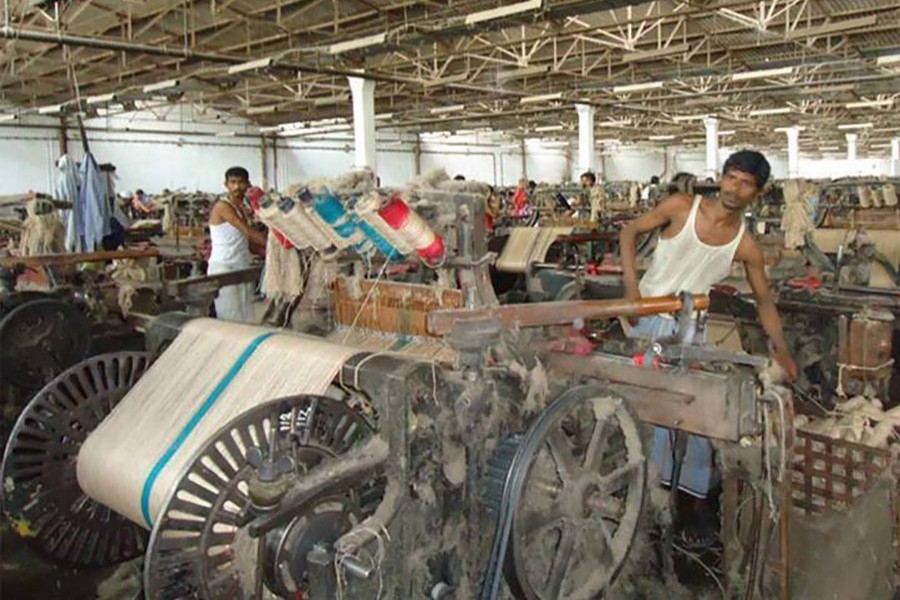 Khulna jute mill workers start receiving arrears