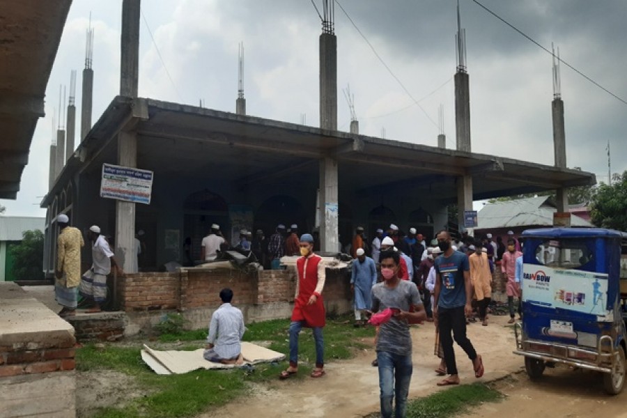 Mosques feel the squeeze as donations dry up