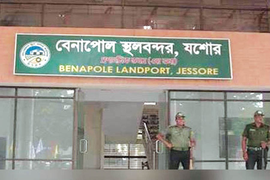 217 more stranded Bangladeshis return through Benapole