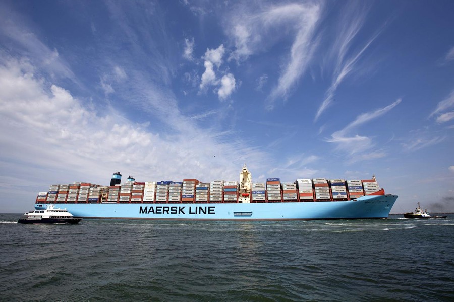 Maersk warns global container demand to shrink this year