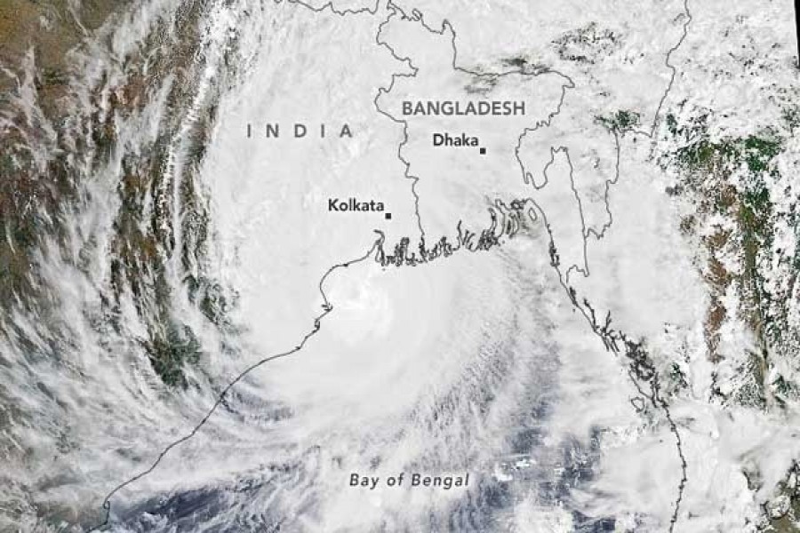 Cyclone Amphan loses intensity as it crosses Bangladesh
