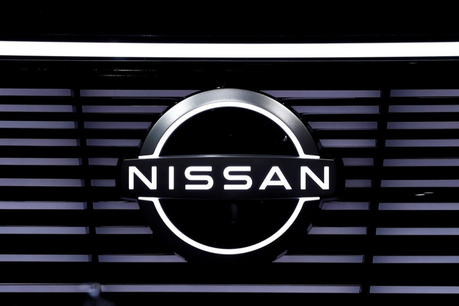 Nissan considering 20,000 job cuts