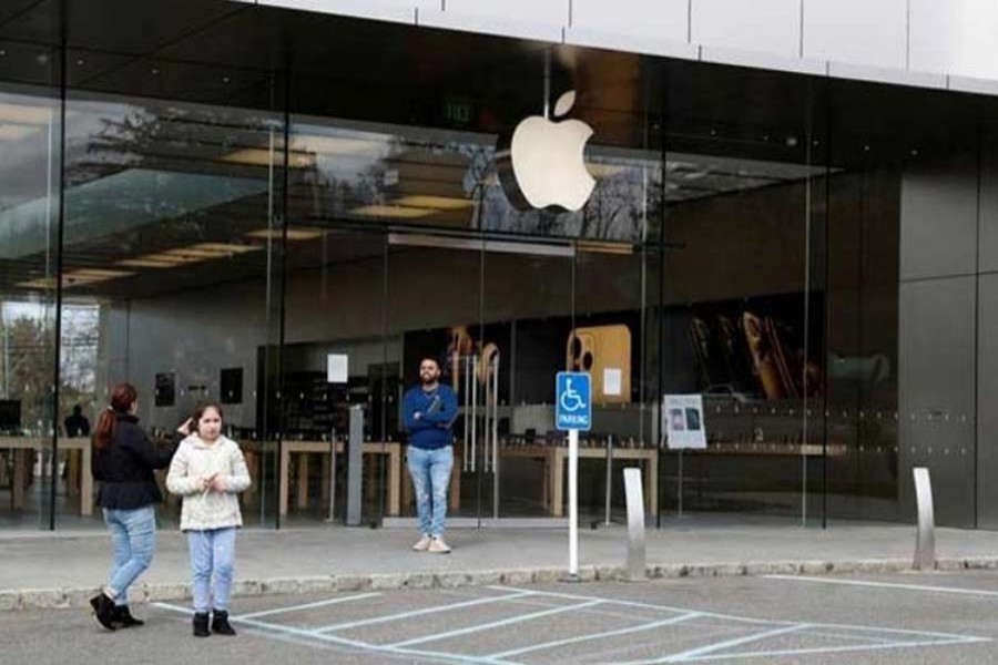 Apple to reopen about 100 US stores