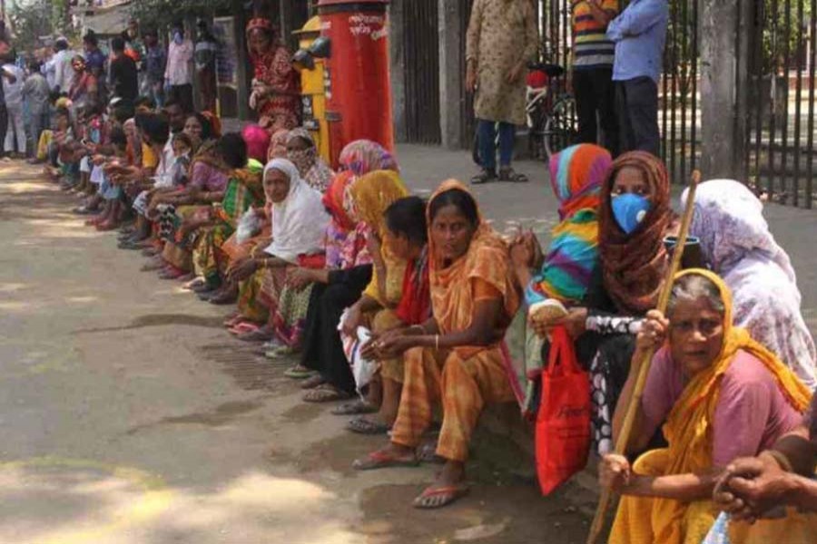 Govt suspends 85 public reps so far for relief embezzlement