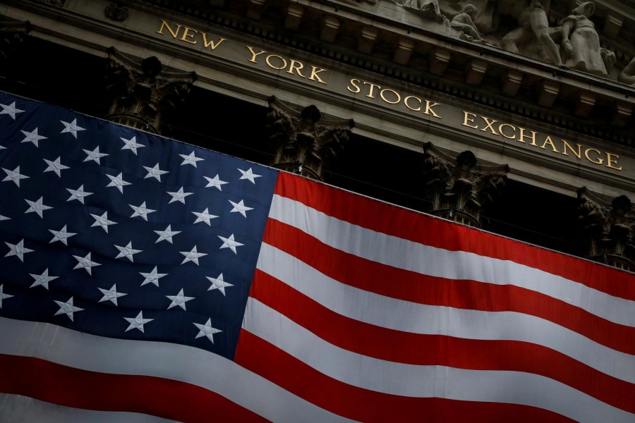 The New York Stock Exchange is seen in the financial district of lower Manhattan during the outbreak of the coronavirus disease (COVID-19) in New York City, New York, US, April 13, 2020. REUTERS/Andrew Kelly