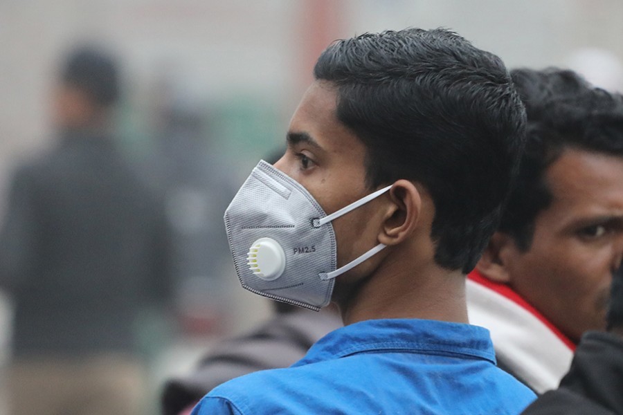 Govt to lock down virus hotspots to contain coronavirus