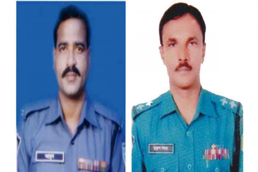 Two more policemen die of COVID-19