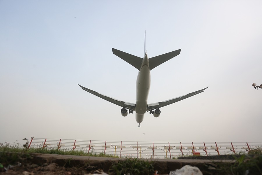 Flights on int'l routes resume
