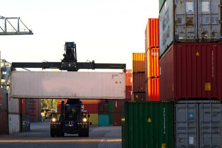 India plans extra tariffs on 300 products from China