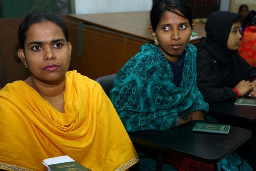 Majority of migrant Bangladeshi women domestic helps remain unpaid