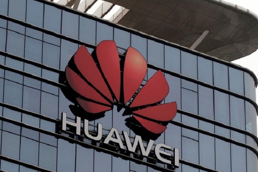 UK tells telcos to stockpile Huawei gear in face of US sanctions