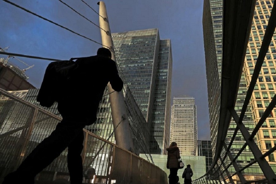 Pandemic propels old-school bond traders towards an electronic future