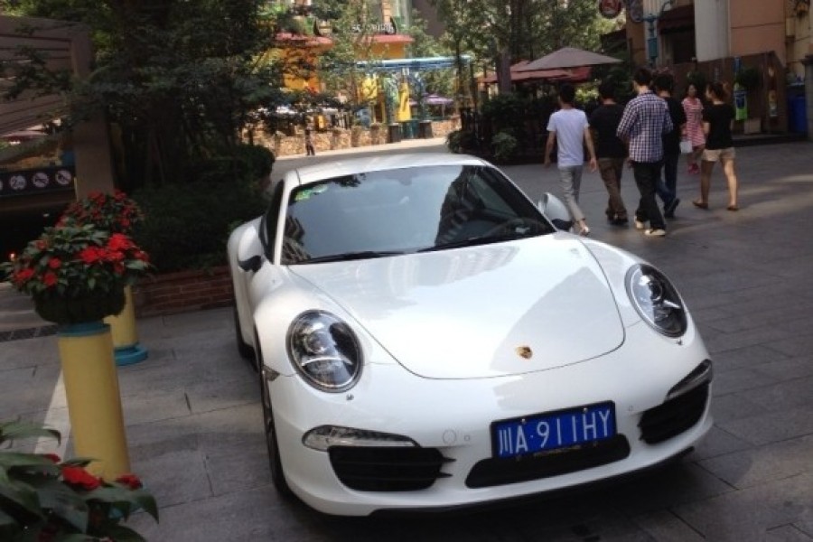 Porsche to recall 199 vehicles in China