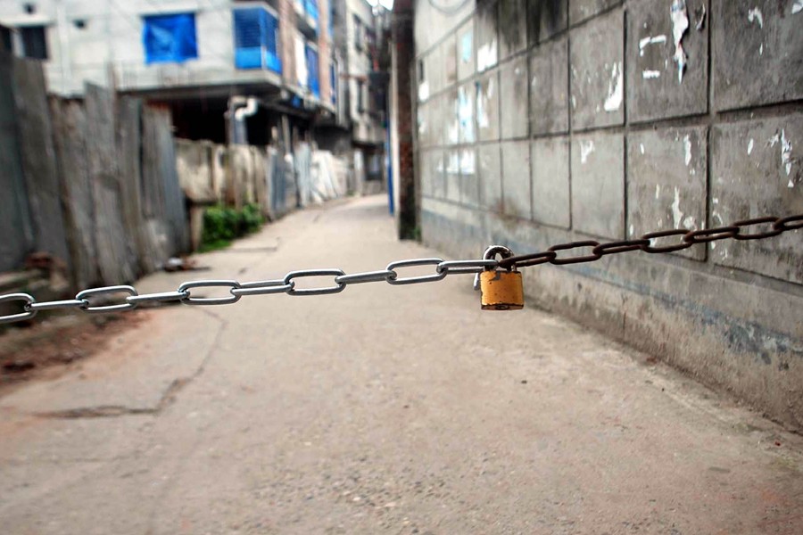 Govt trying to find 'soft' alternative to 'lockdown'