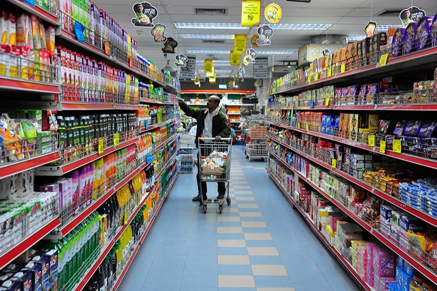 Owners seek to keep super shops open till 8:00pm