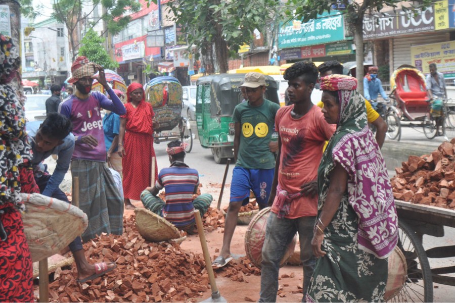 Pandemic hits city's day labourers hard