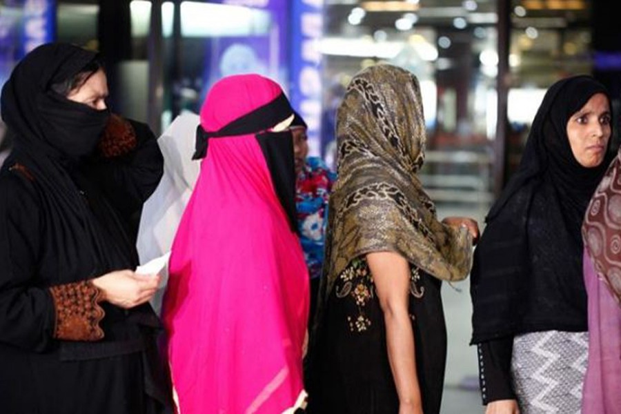 Thrust on extending services to women migrant workers