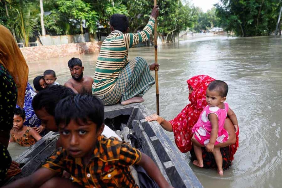 ‘BD may face humanitarian crisis as floods follow cyclone’