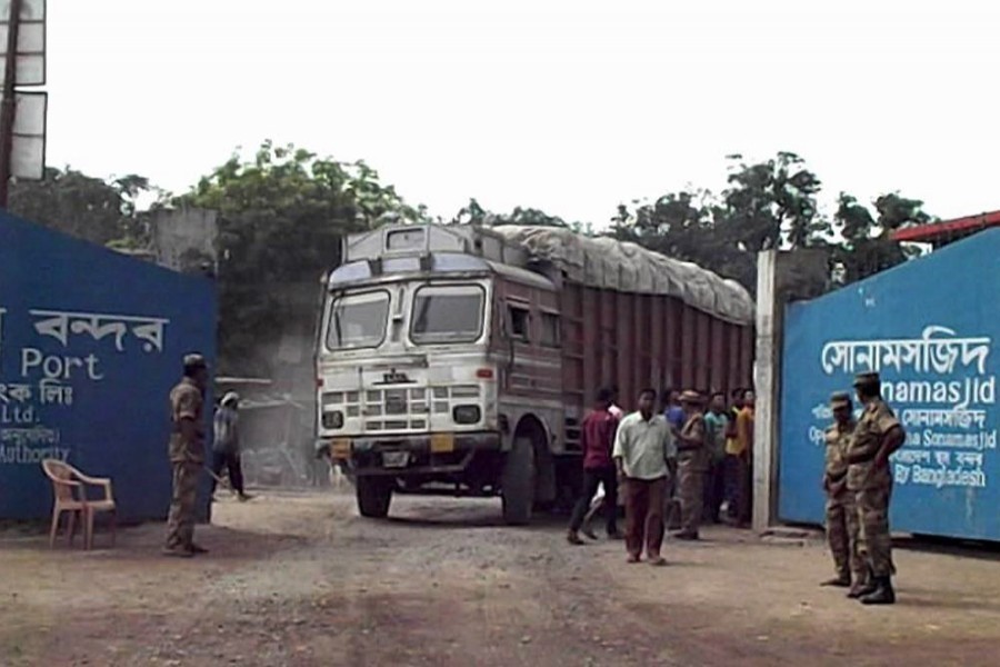 Trade activities at Sonamasjid land port to remain suspended for four days