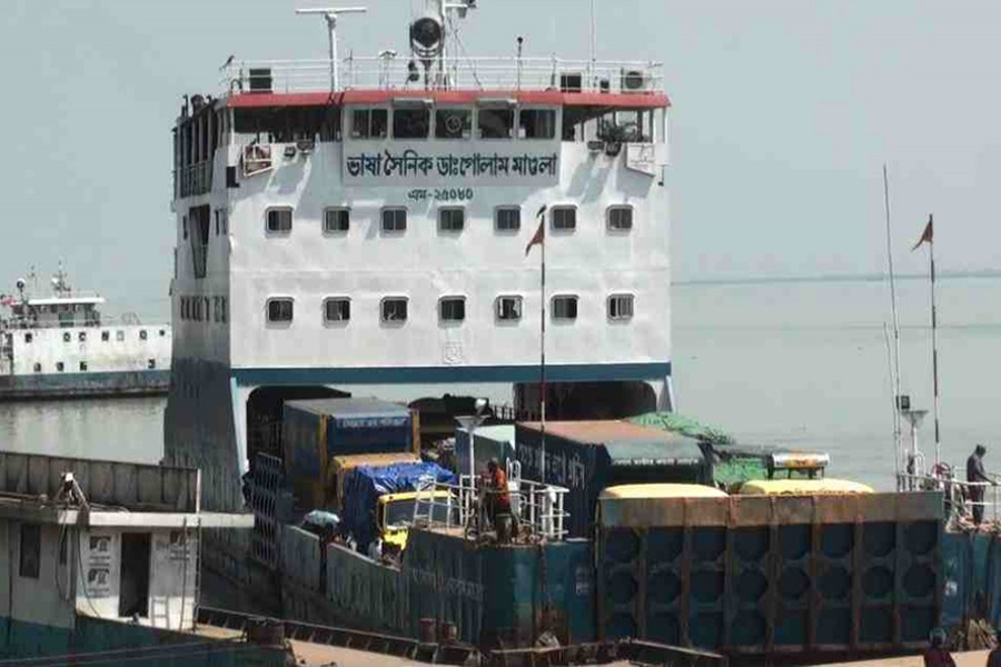 Shimulia-Kathalbari ferries to carry freight vehicles on trial basis