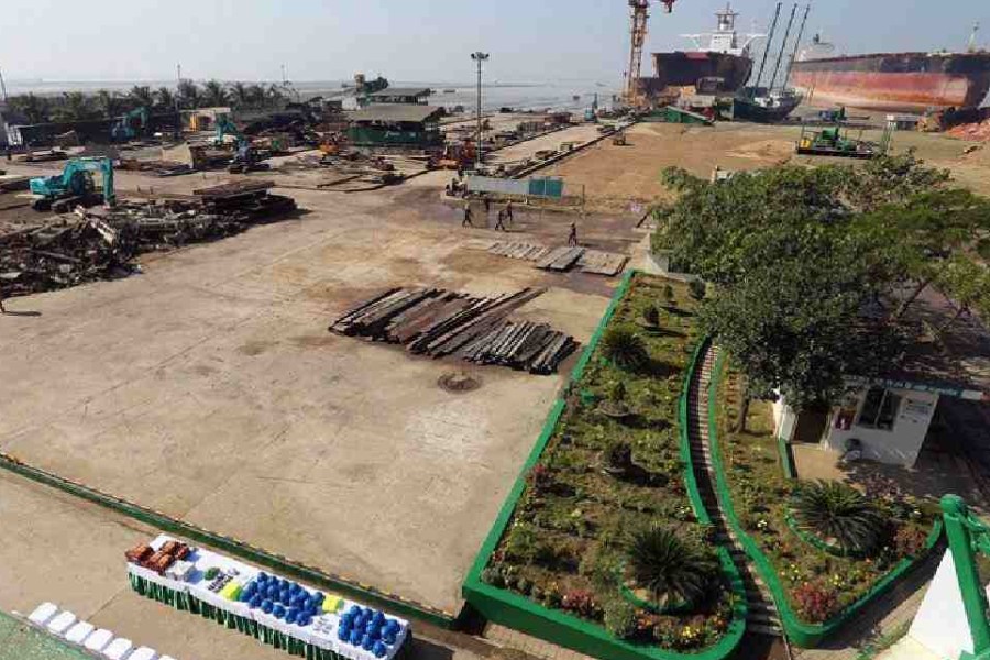 Norway to provide $1.5m to support improved ship recycling in BD