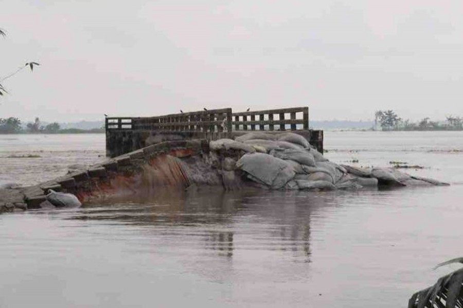 Flood damages 328 roads, 73 bridges in Tangail   