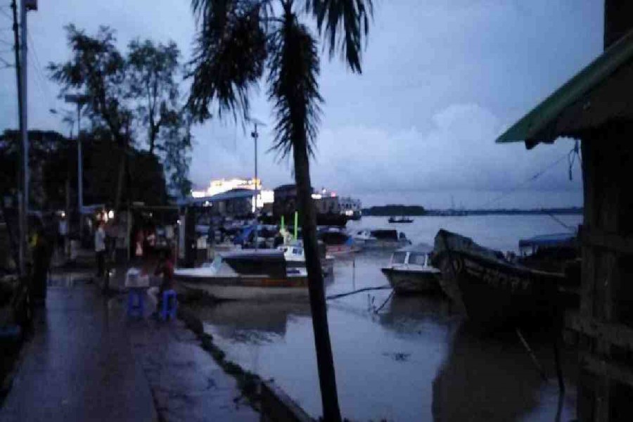 Launch services on internal Barishal routes suspended