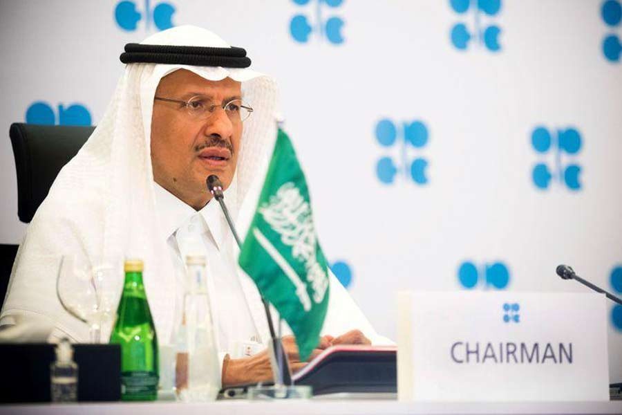 Saudi oil giant Aramco discovers two new oil and gas fields