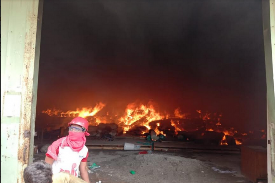 Chattogram Knit factory catches fire