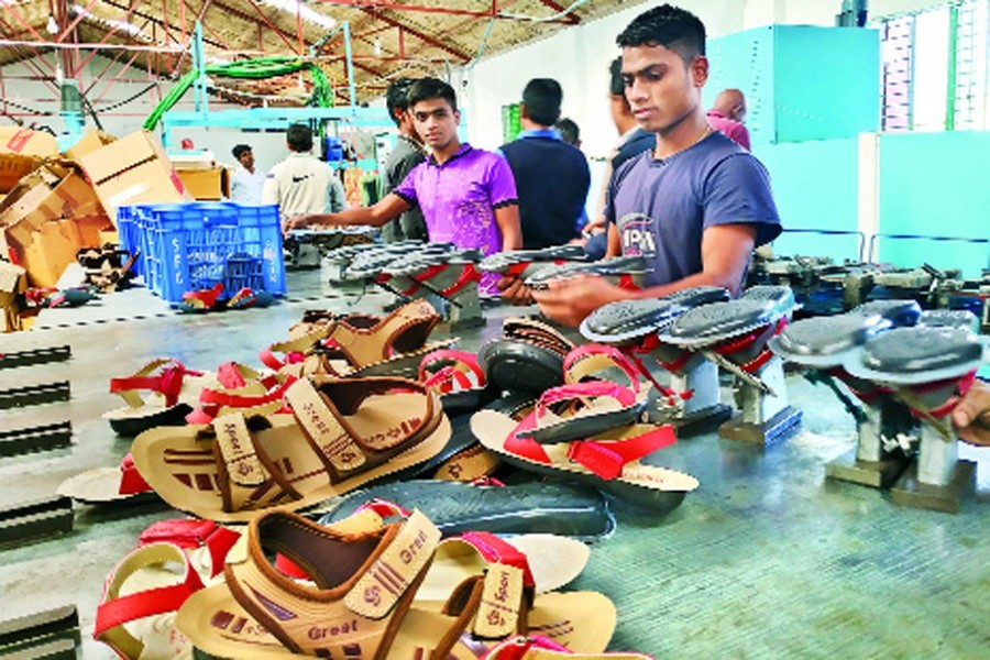 Govt fixes wages for leather sector