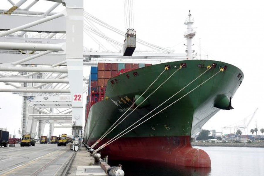 World’s top trading companies push to cut emissions from ships