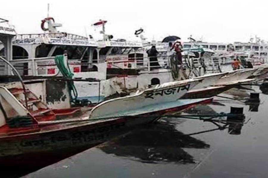 BIWTA suspends internal launch services on Barishal route